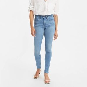 Levi’s shaping skinny jeans